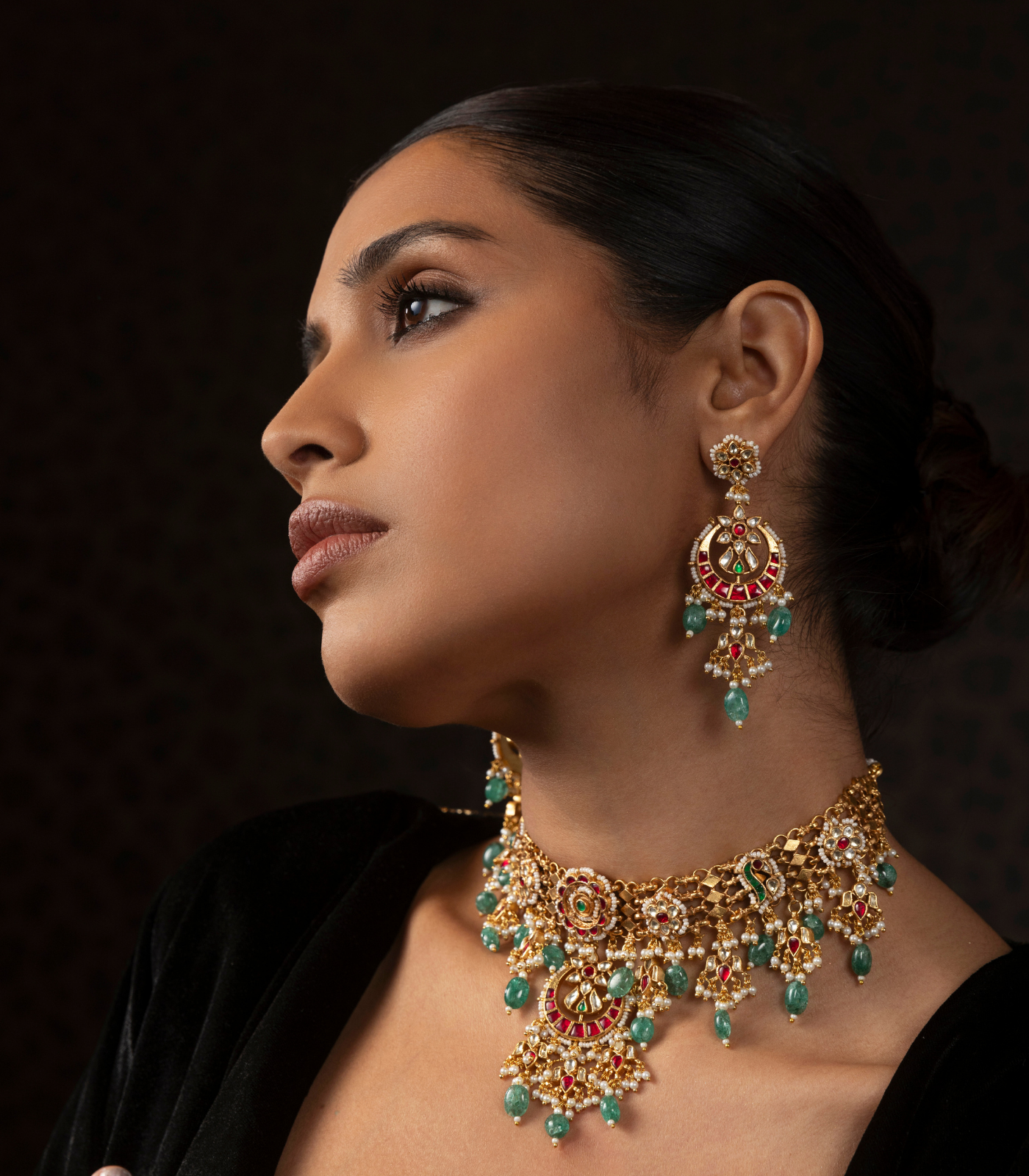 KAVYANSHI RED & GREEN KUNDAN NECKLACE SET Main image