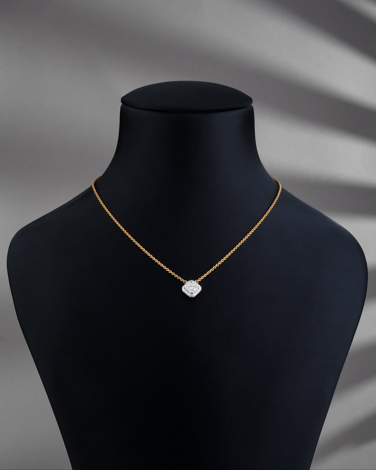 Kalki Koechlin - Diamond Necklace