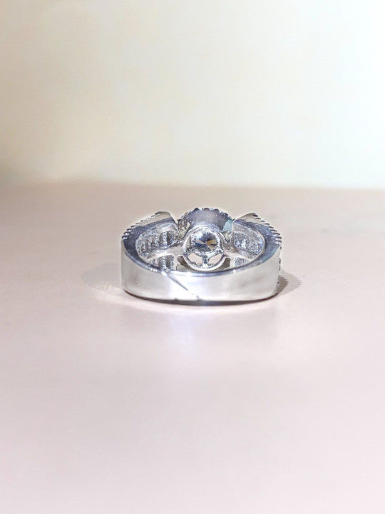 Women Silver Plated Modern Statement Finger Ring