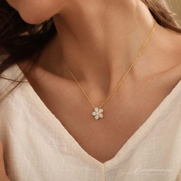 Dainty Flower Diamond Necklace