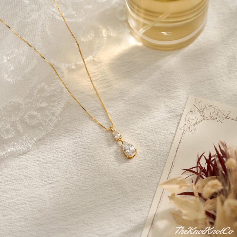 Minimalist Teardrop Diamond Pendant Necklace