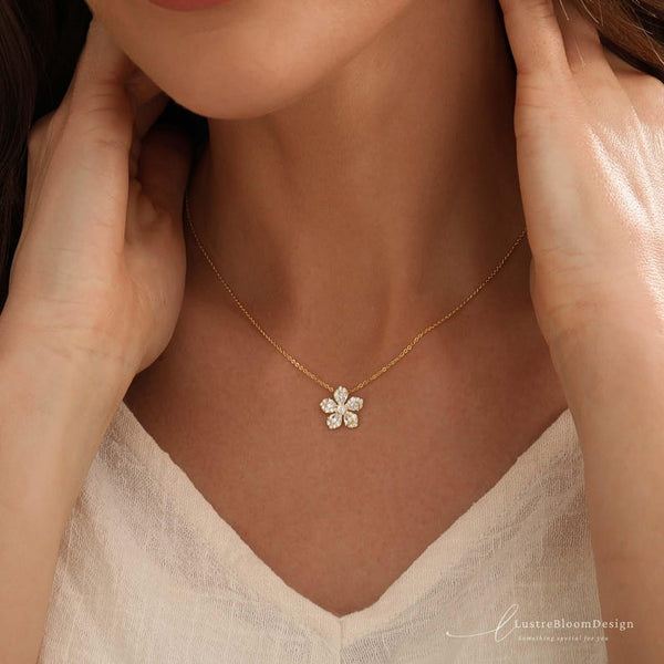 Dainty Flower Diamond Necklace