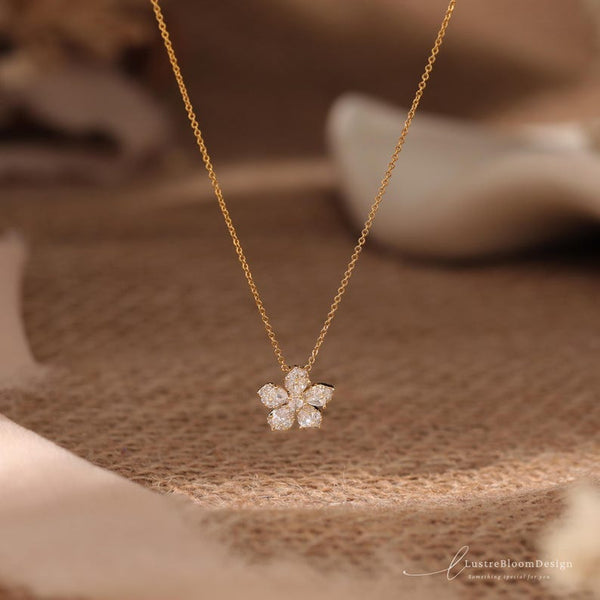 Dainty Flower Diamond Necklace