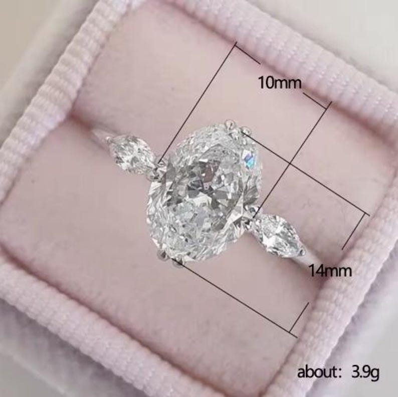 Sterling Silver Oval Cubic Zirconia Ring - Elegant Jewelry, Party Accessory Main image