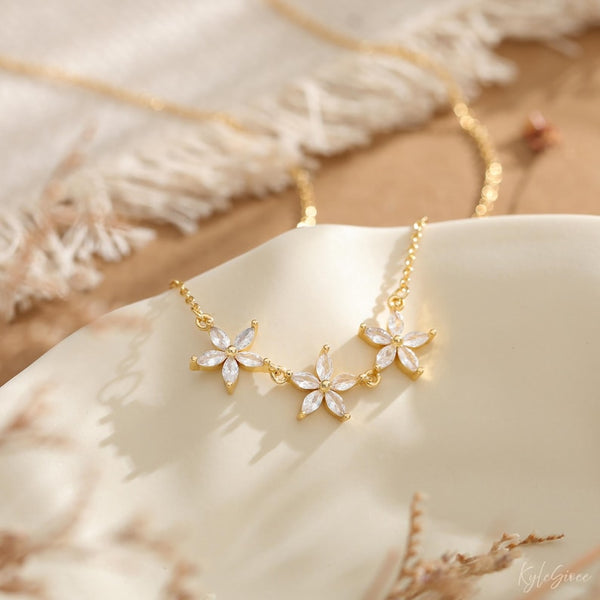 Dainty Diamond Flower Necklace,