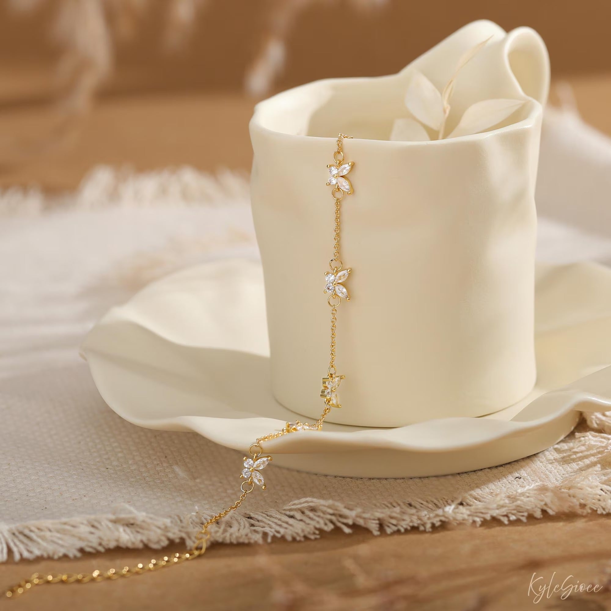 Minimalist Butterfly Diamonds Bracelet