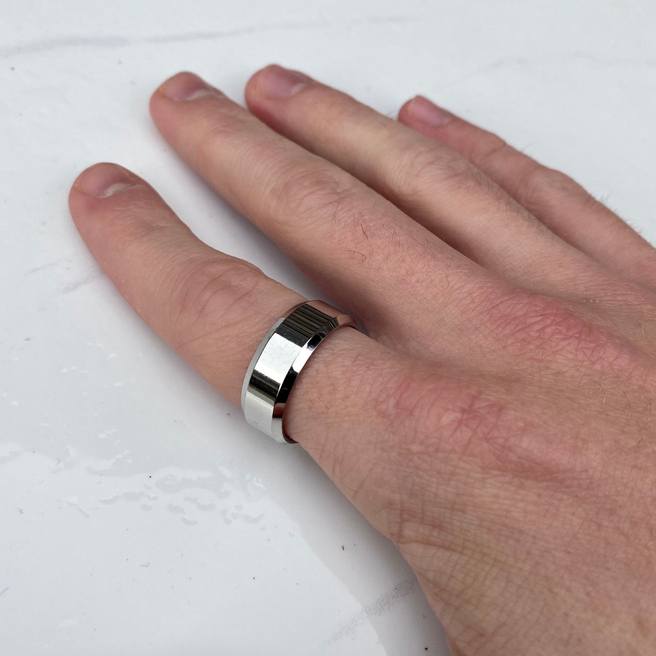 Mens Ring - Silver Polished Band Ring Main image