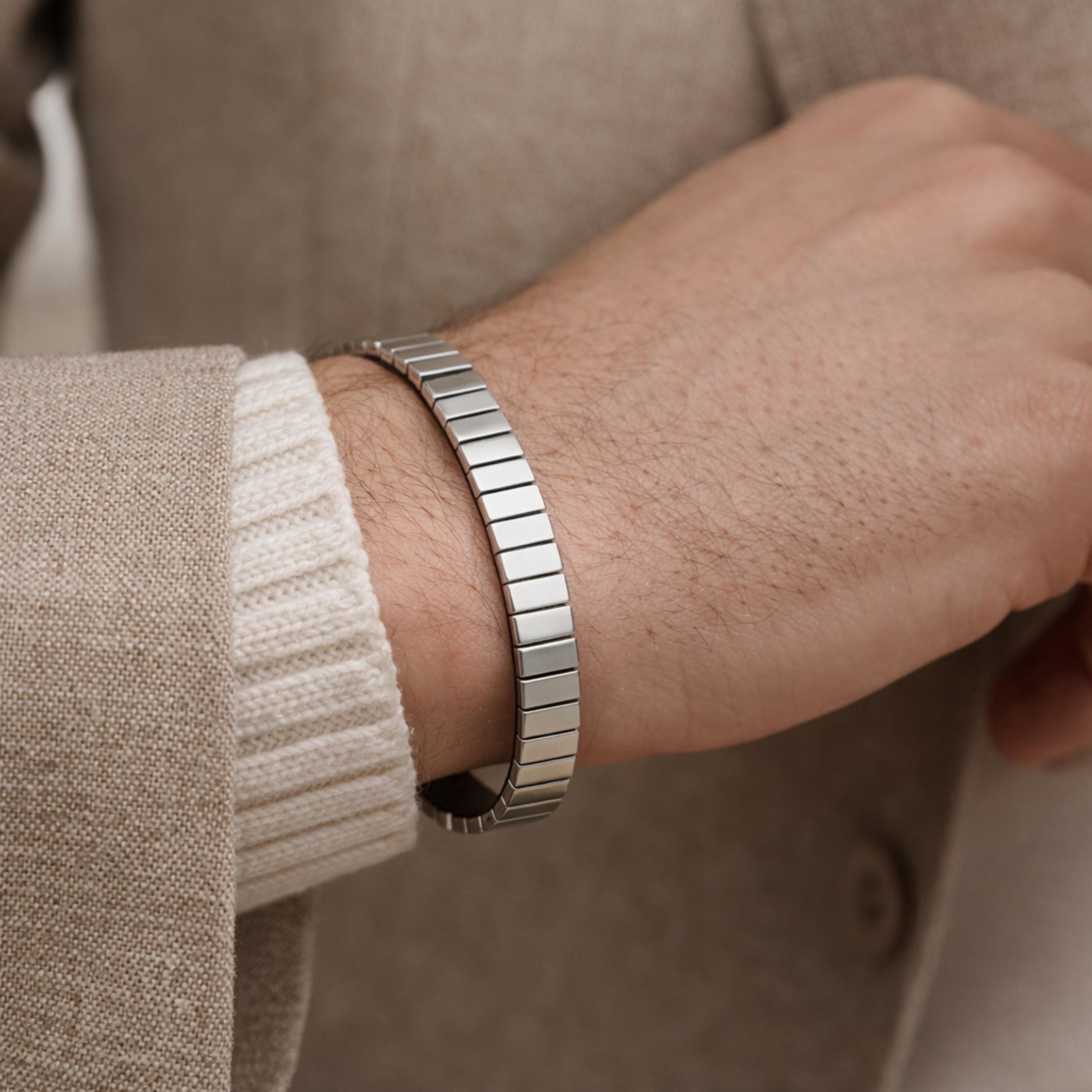 Men’s Stainless Steel Stretch Bracelet – Modern 9mm Link Band, Gold or Silver Main image