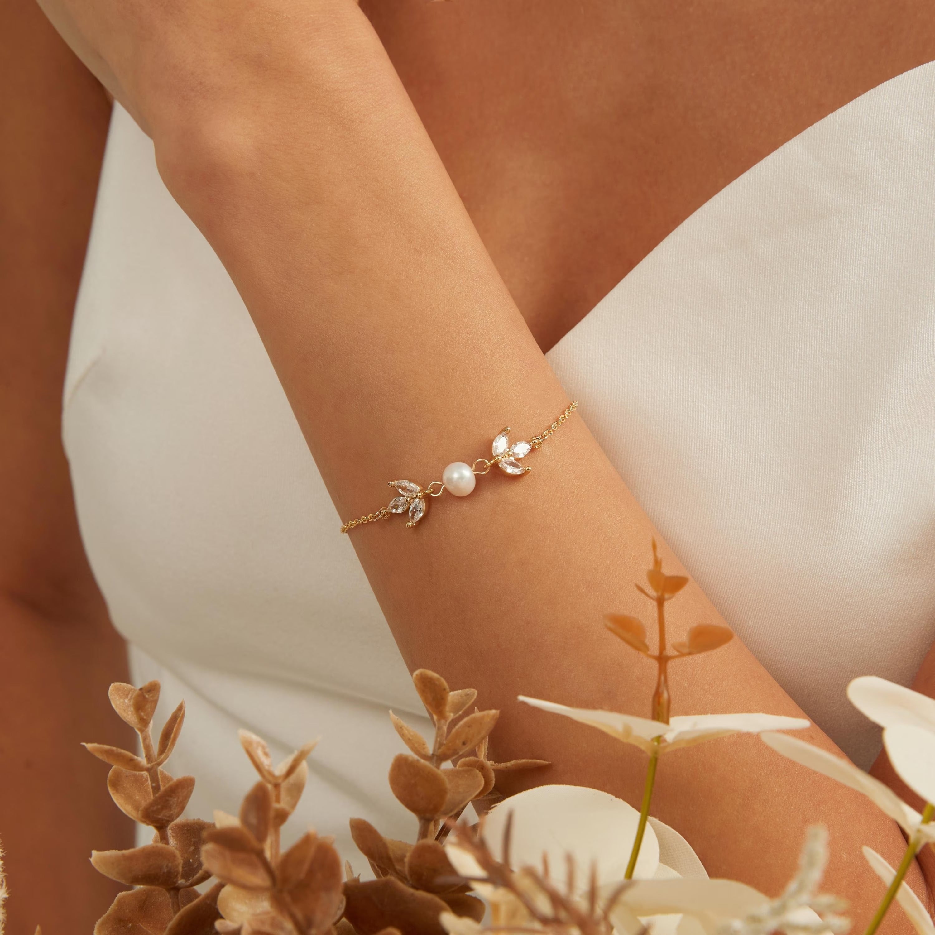 Round Freshwater Pearl Bracelet Secondary image