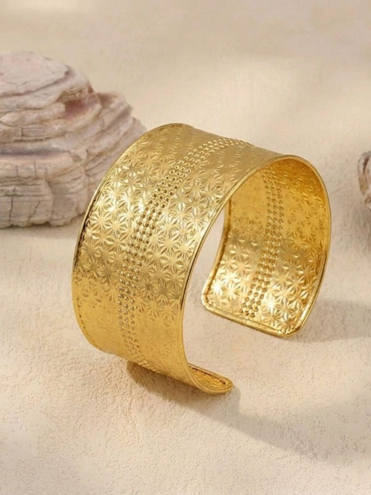 Women Gold-Plated Anti Tarnish Cuff Bracelet Secondary image