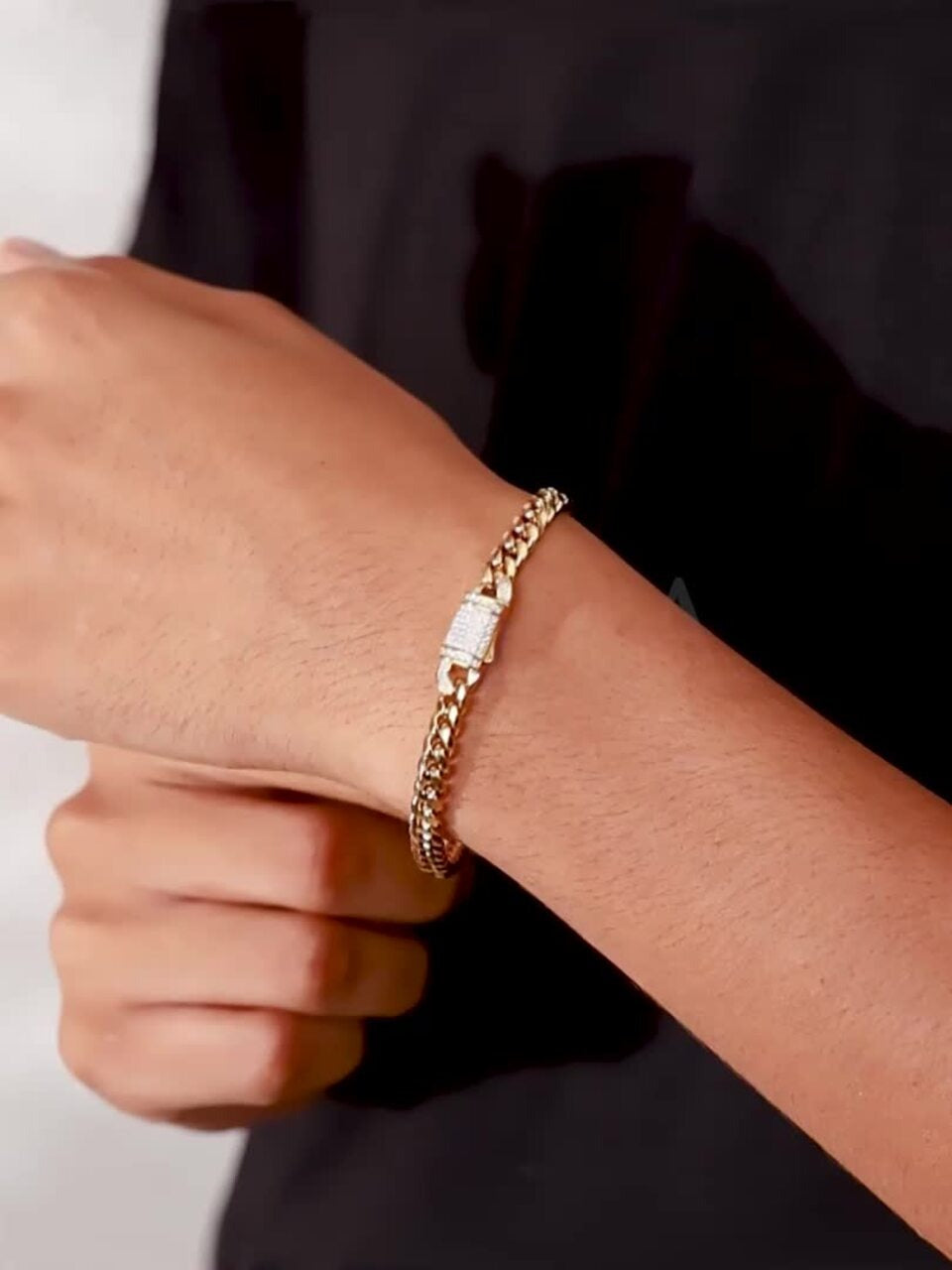 Men Gold-Plated Stainless Steel Stone Studded Openable Link Bracelet