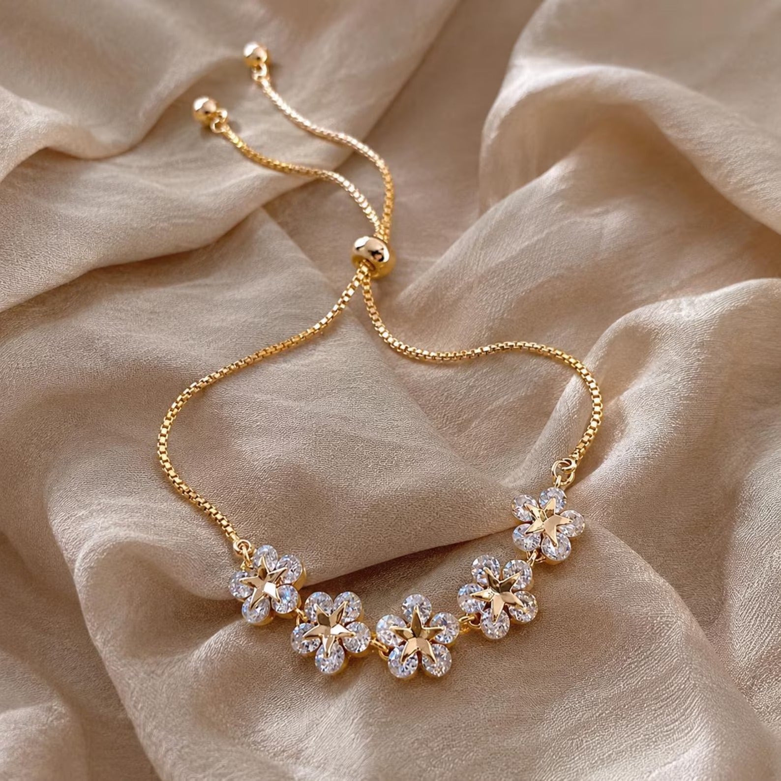 Luxury Flower Charm Bracelet