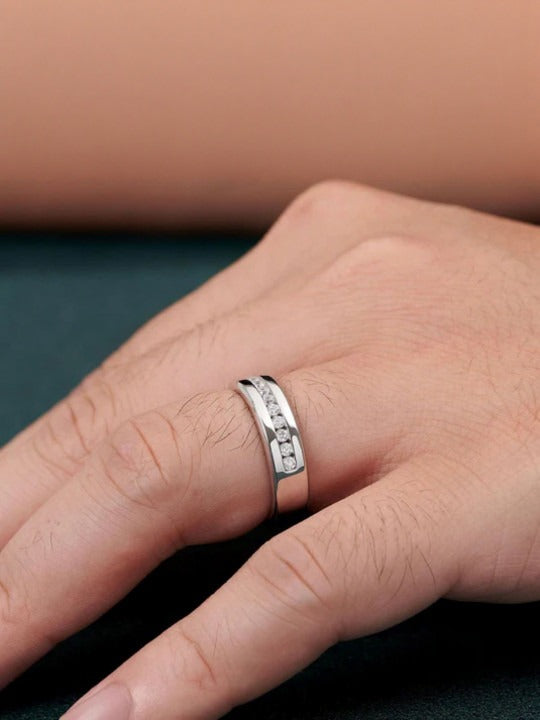 Men 925 Sterling Silver Rhodium-Plated American Diamond-Studded Finger Ring