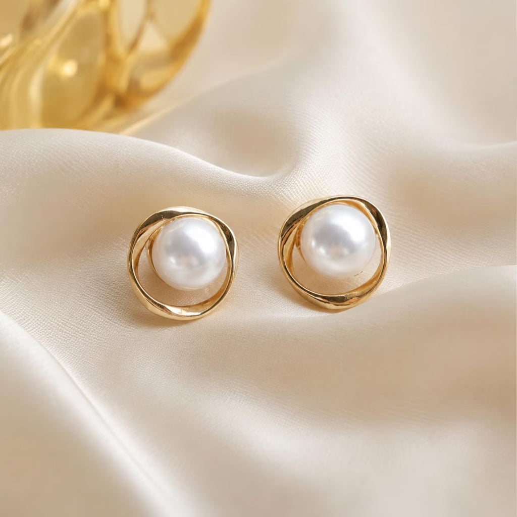 French Retro Pearl Clip Earrings